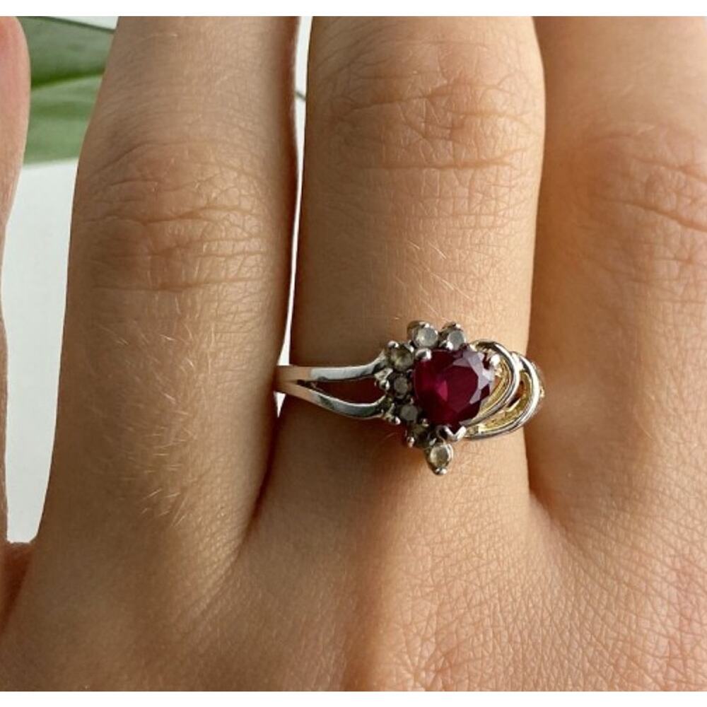 925 Sterling Silver Spinel "Heart" Ring Size 9 - Picture 4 of 12